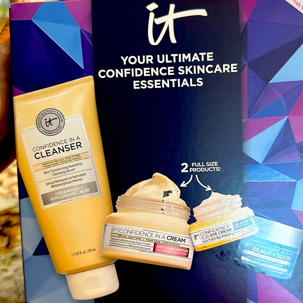 It Your Ultimate Confidence Skincare Essentials-NIB